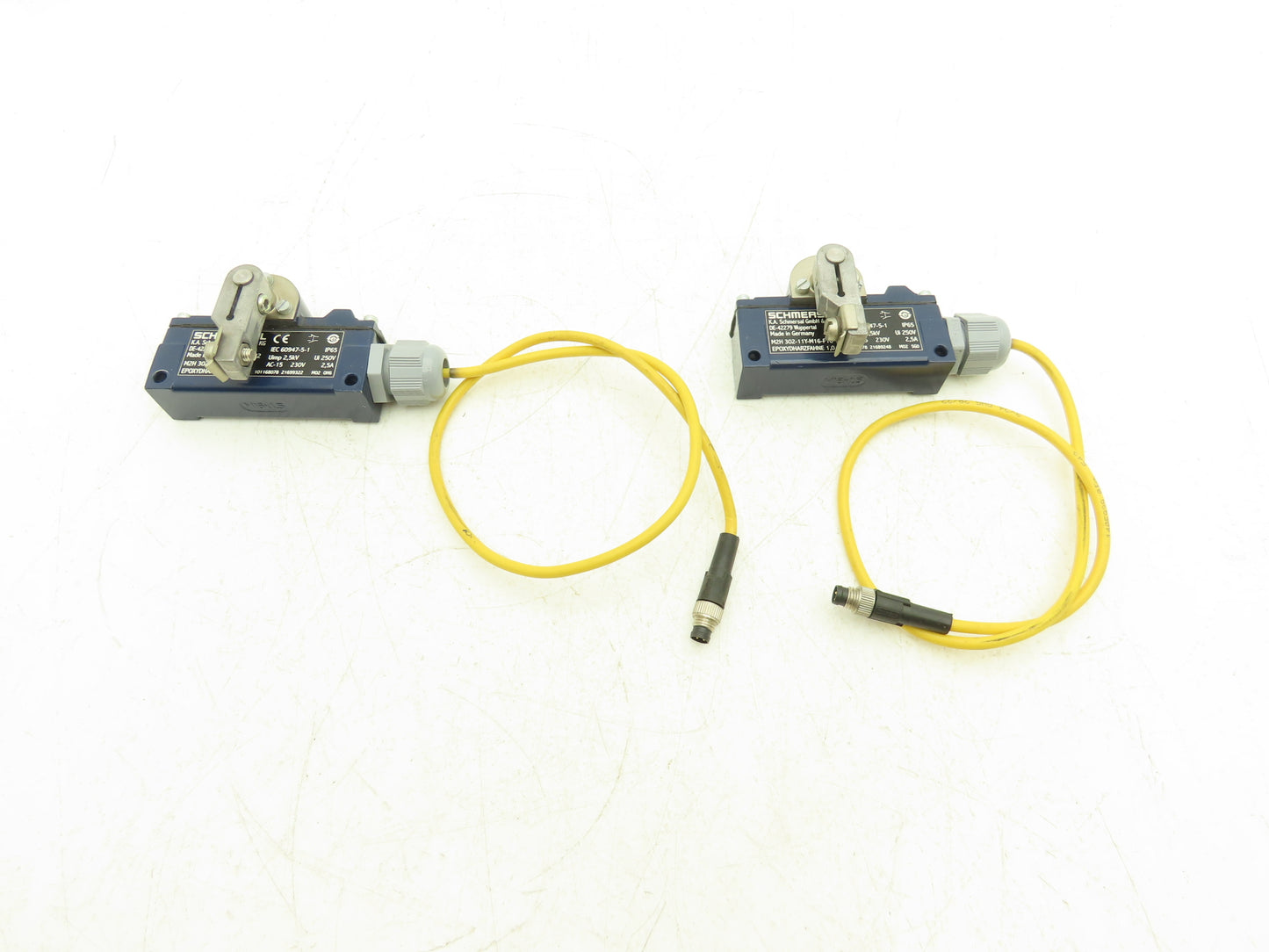 Schmersal M2H 302-11Y-M16-F10 Safety Limit Switch 230V  Lot of 2