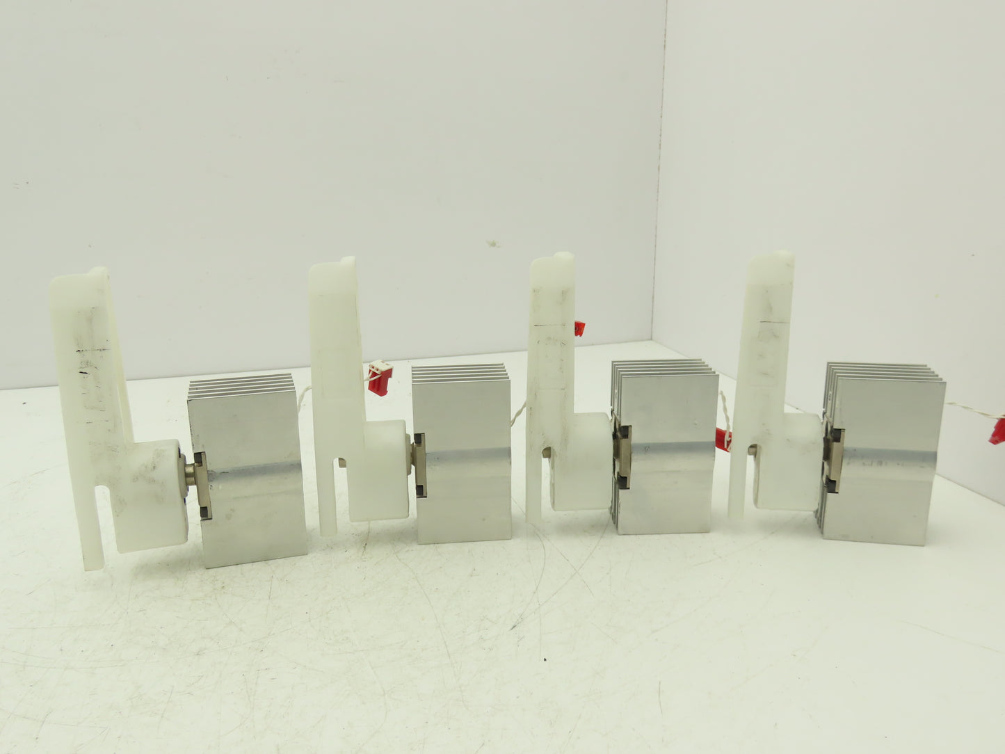 Mantissa Conveyor Tiploc Tilt Tray Tipper RH Actuator Arm 000-101-54  Lot of 4