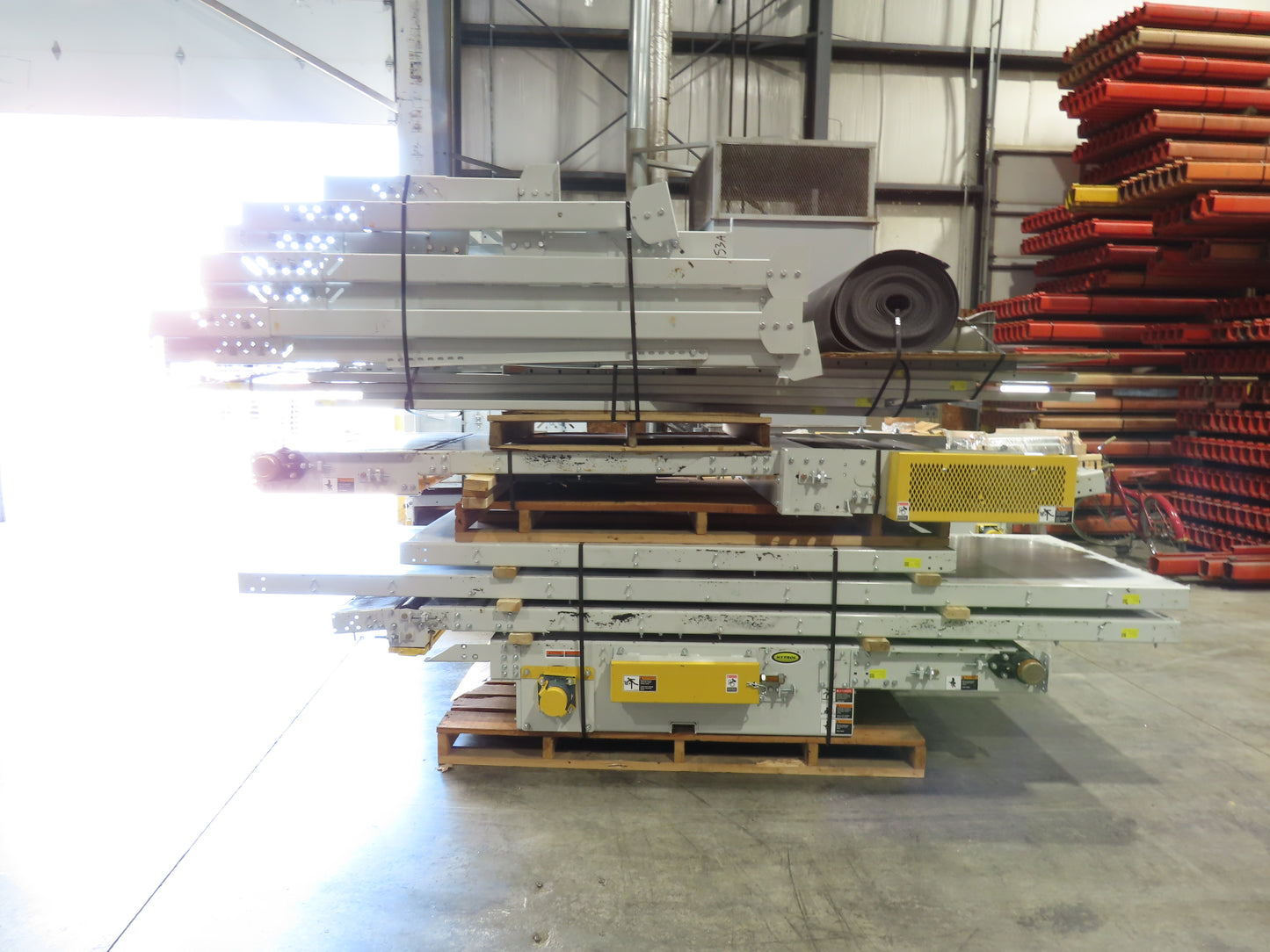 Hytrol HSSHD 43"x 47' 6" Incline Belt Conveyor 5Hp 3PH Center Drive 180fpm 102"H