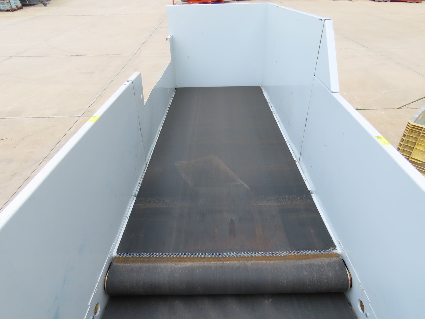 Hytrol HSSHD 43"x 47' 6" Incline Belt Conveyor 5Hp 3PH Center Drive 180fpm 102"H