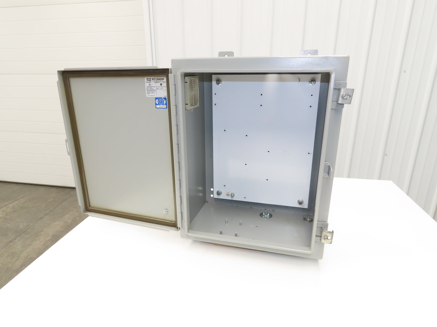 Wiegmann N12201610 Electrical Enclosure Cabinet 20"x16"x10" Backplate