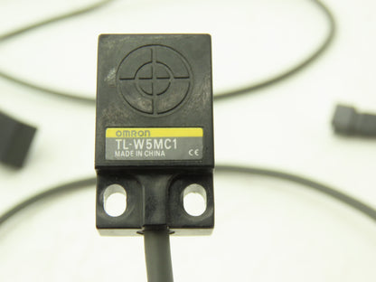 Omron TL-W5MC1 Inductive Proximity Sensor 3 Wire Lot of 4