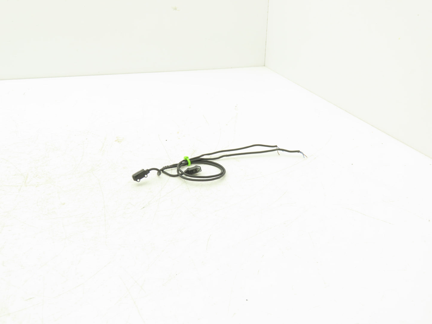 Omron E3T-ST12 Ultracompact Photoelectric Sensor Amplifier Through-Beam 1m NPN