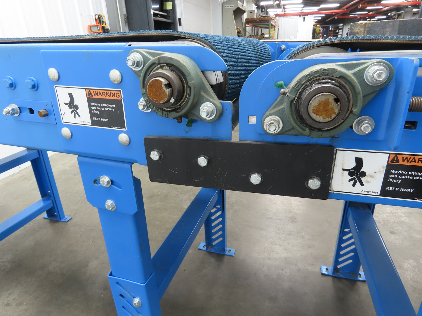 Lewco 25"x 10' Flat/Incline Grip Top Belt Conveyor .75Hp 3PH End Drive 130fpm