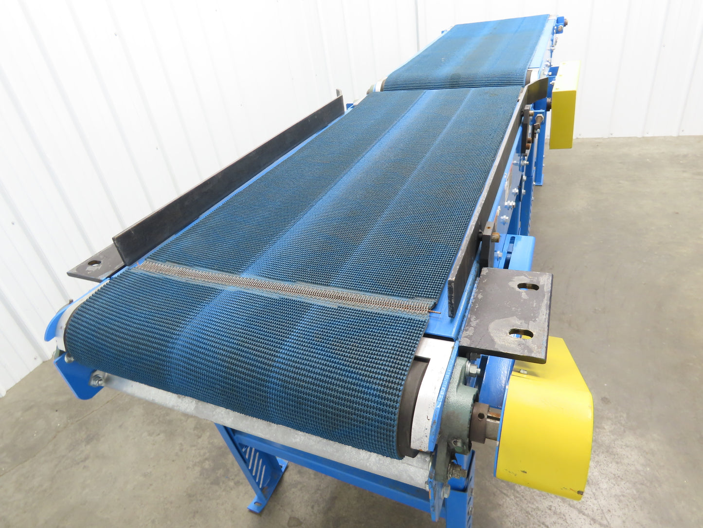Lewco 25"x 10' Flat/Incline Grip Top Belt Conveyor .75Hp 3PH End Drive 130fpm