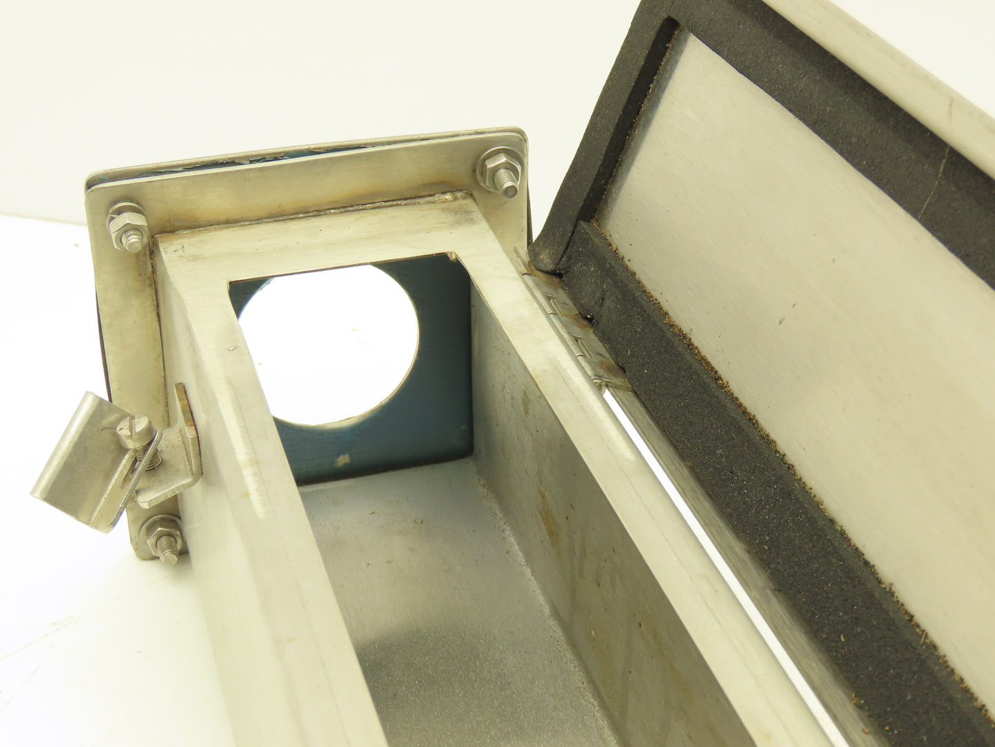 E Box S2-44P Pull Through Rain Tight Conduit Hub Stainless 2" By 2" Straight 24"