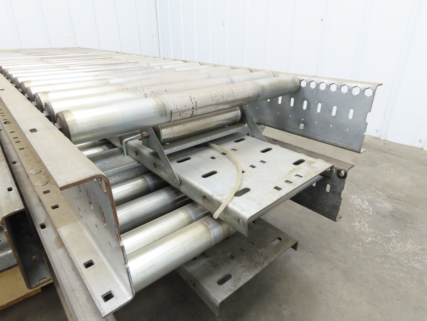 Automotion 24"x 17' 4" Gravity Roller Conveyor 1.9" Roller 21.5"BF 3-Sections
