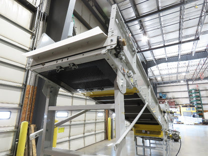 Hytrol HSS 31"x 20' Incline Belt Conveyor 3Hp 3PH Center Drive 120fpm 76-88"H