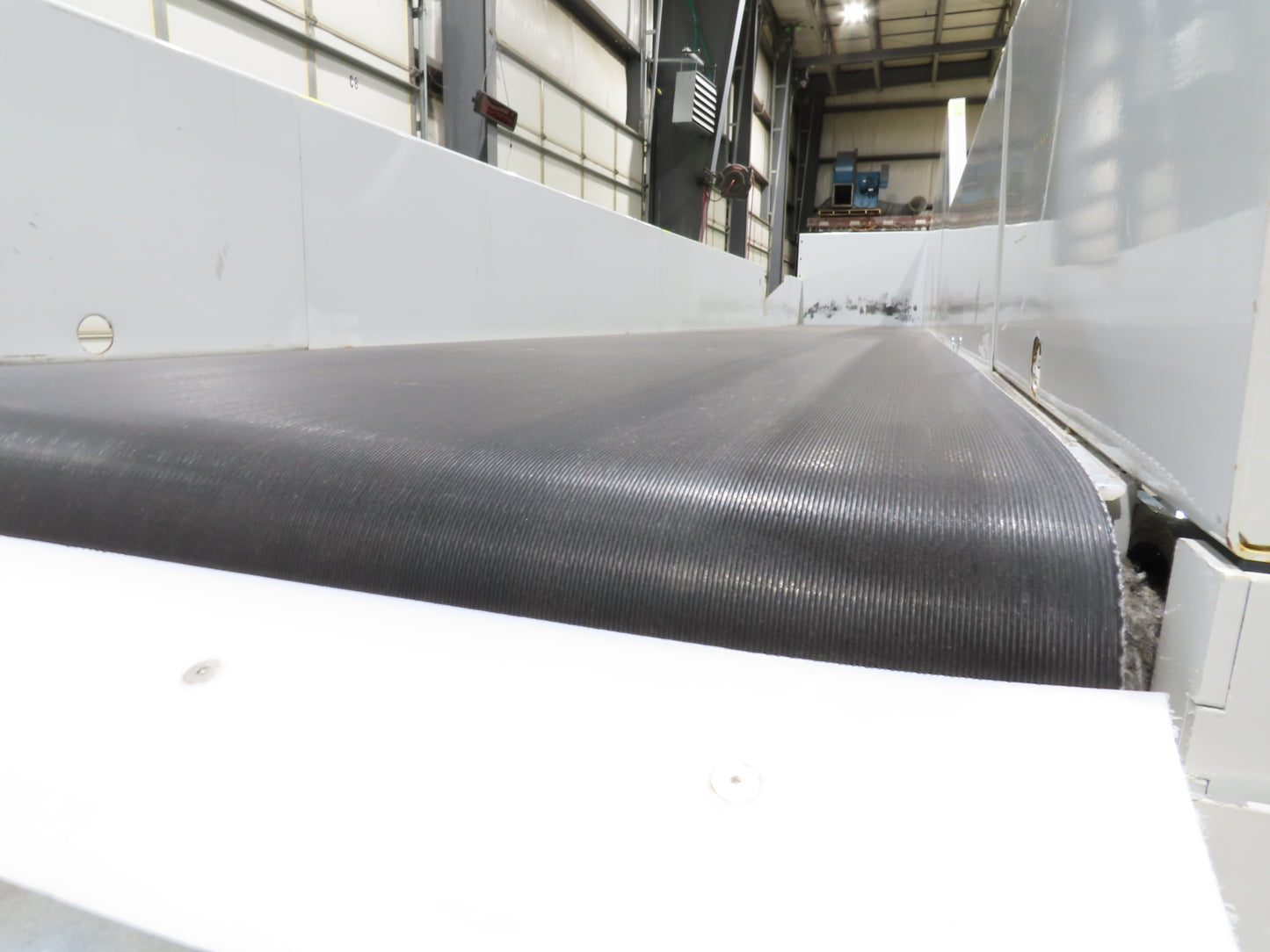 Hytrol HSS 31"x 18' Slider Bed Conveyor 30" Belt 2Hp 3PH Center Drive 114fpm