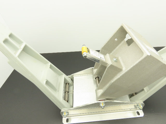 Mantissa 000-104-02-150 Sorter Conveyor Tilt Deck Tray Tipper Gray TM Assembly