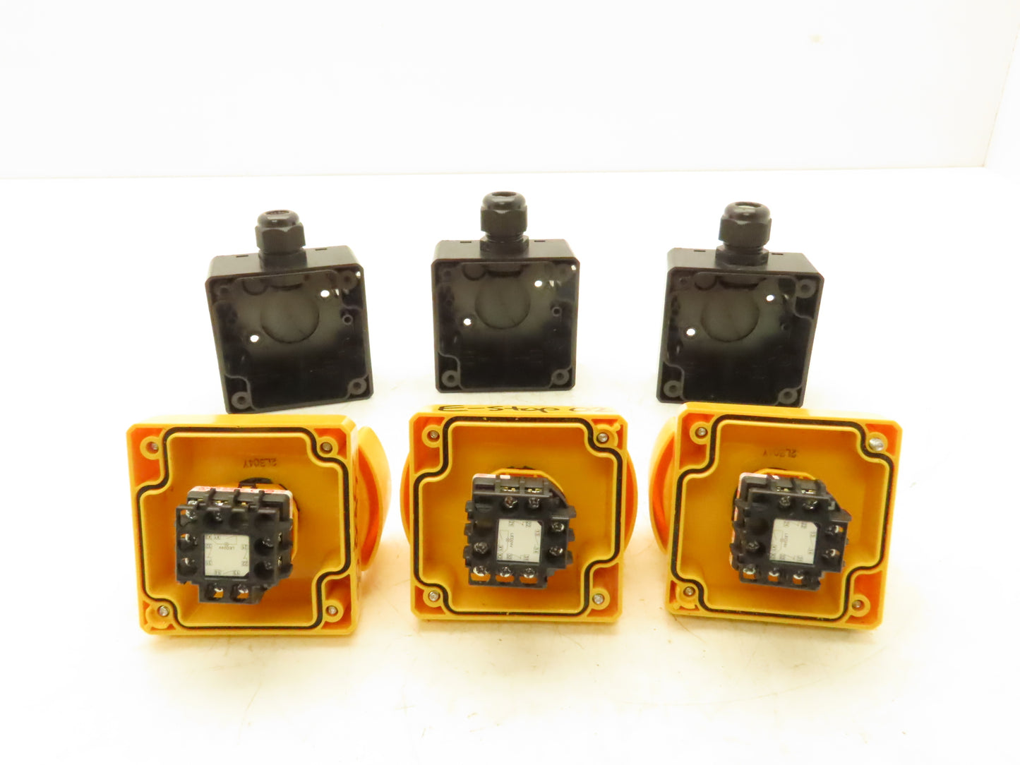 Idec XW1E-TV E-Stop Pushbutton Control Station FB Type 4x Enclosure  Lot of 3