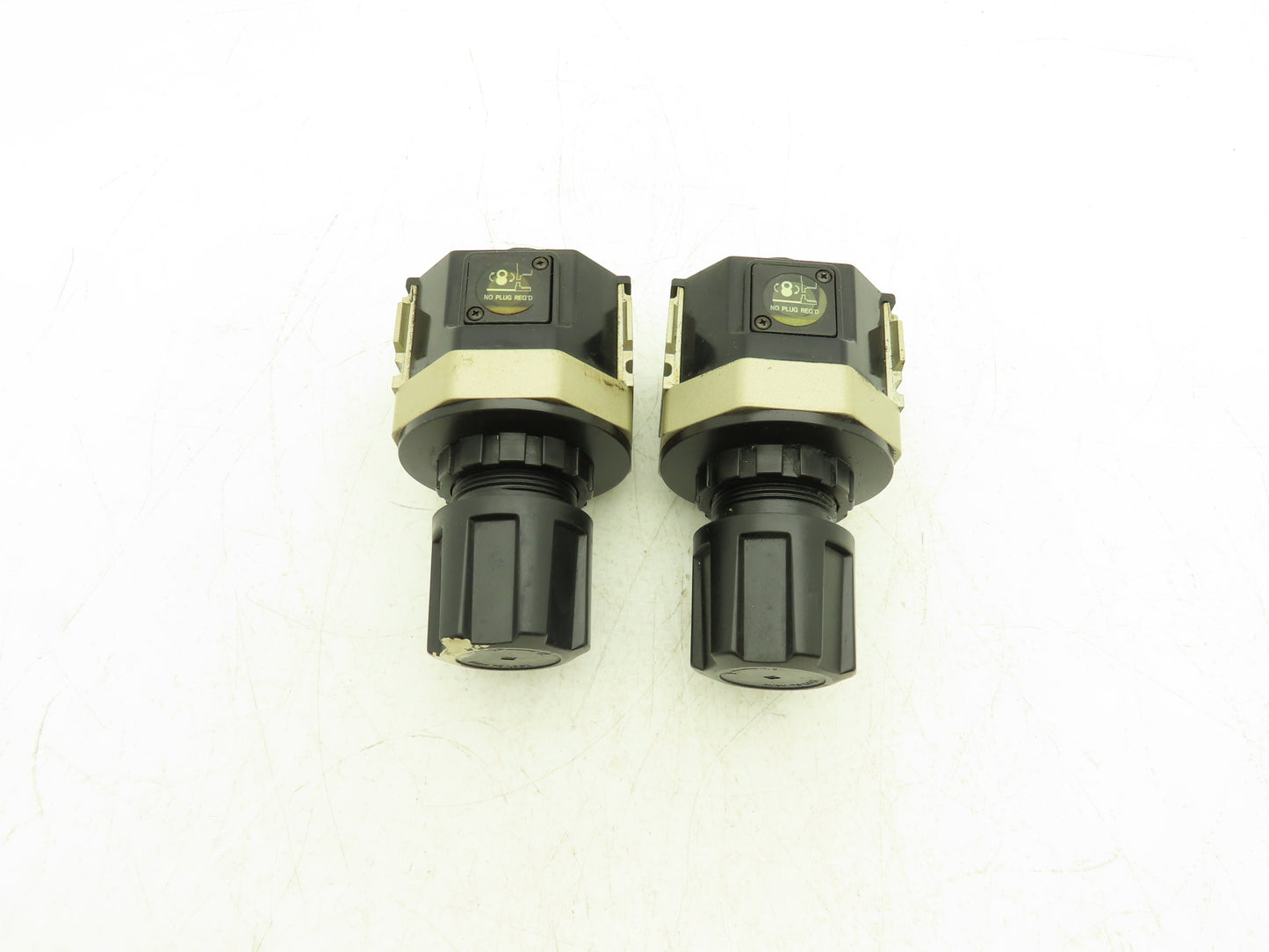 CKD Corp R4000-15-T Pneumatic Pressure Regulator 145PSI Max 1/2"NPT Lot of 2