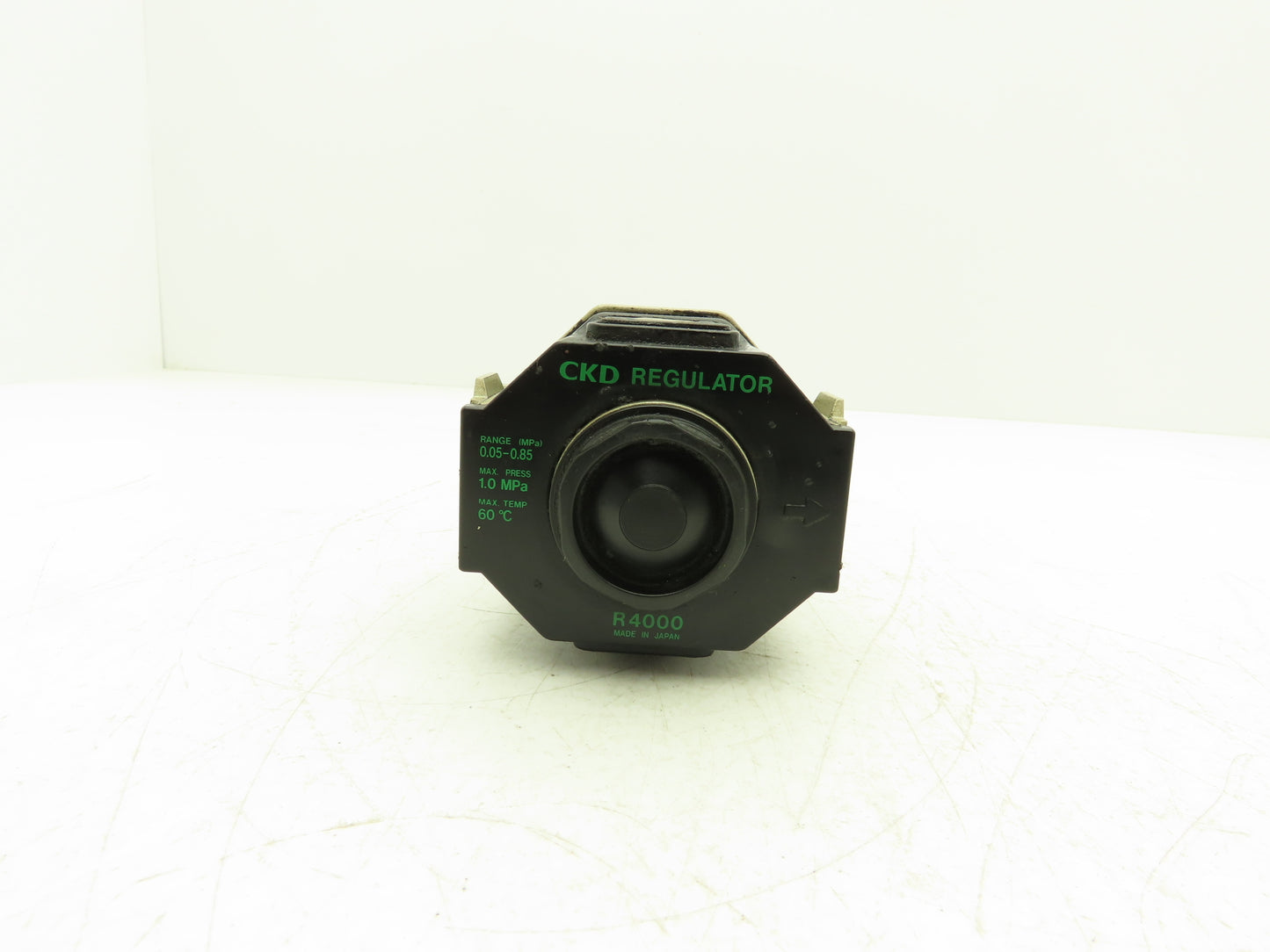 CKD Corp R4000-15-T Pneumatic Pressure Regulator 145PSI Max 1/2"NPT Lot of 2