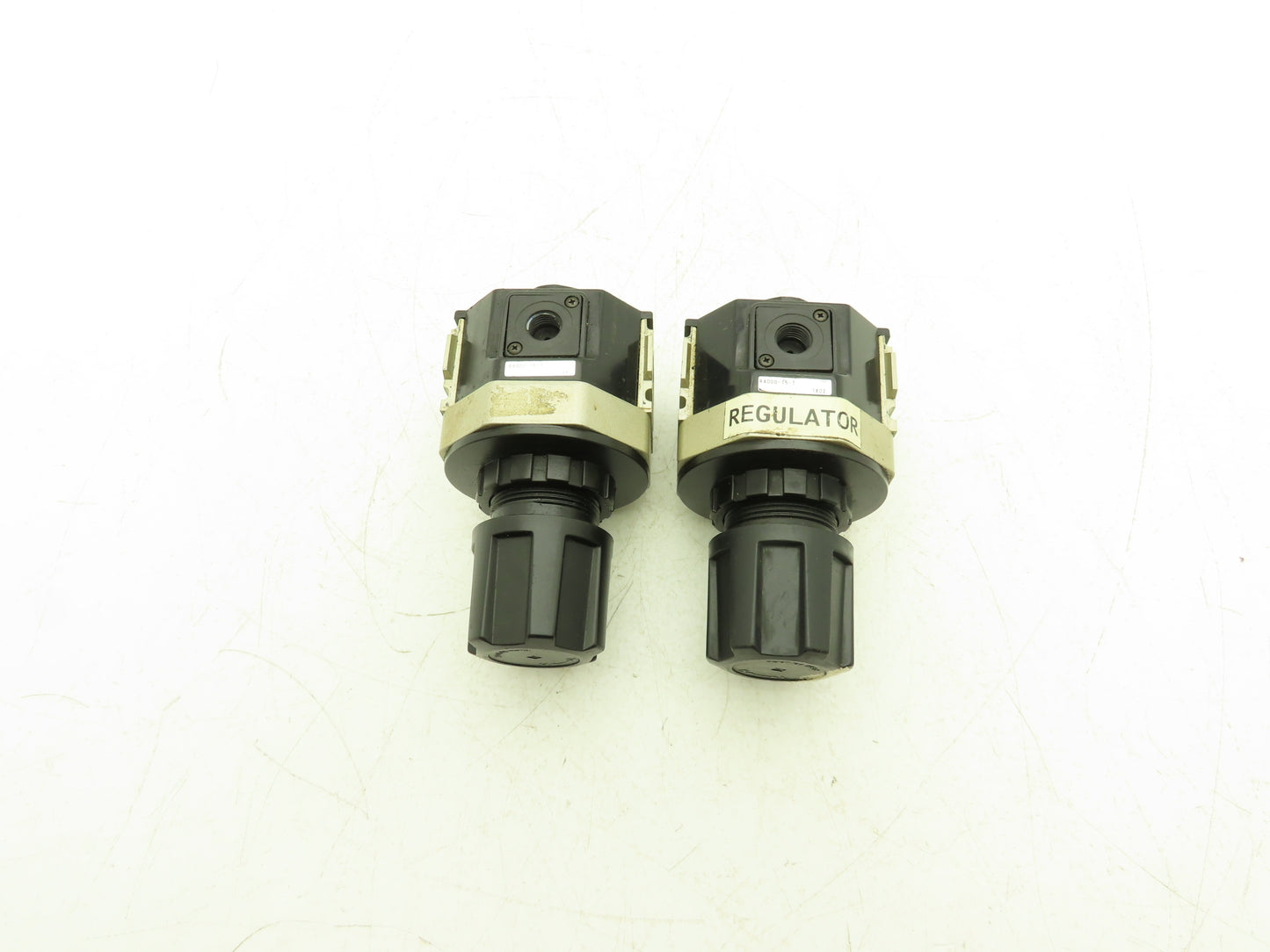 CKD Corp R4000-15-T Pneumatic Pressure Regulator 145PSI Max 1/2"NPT Lot of 2