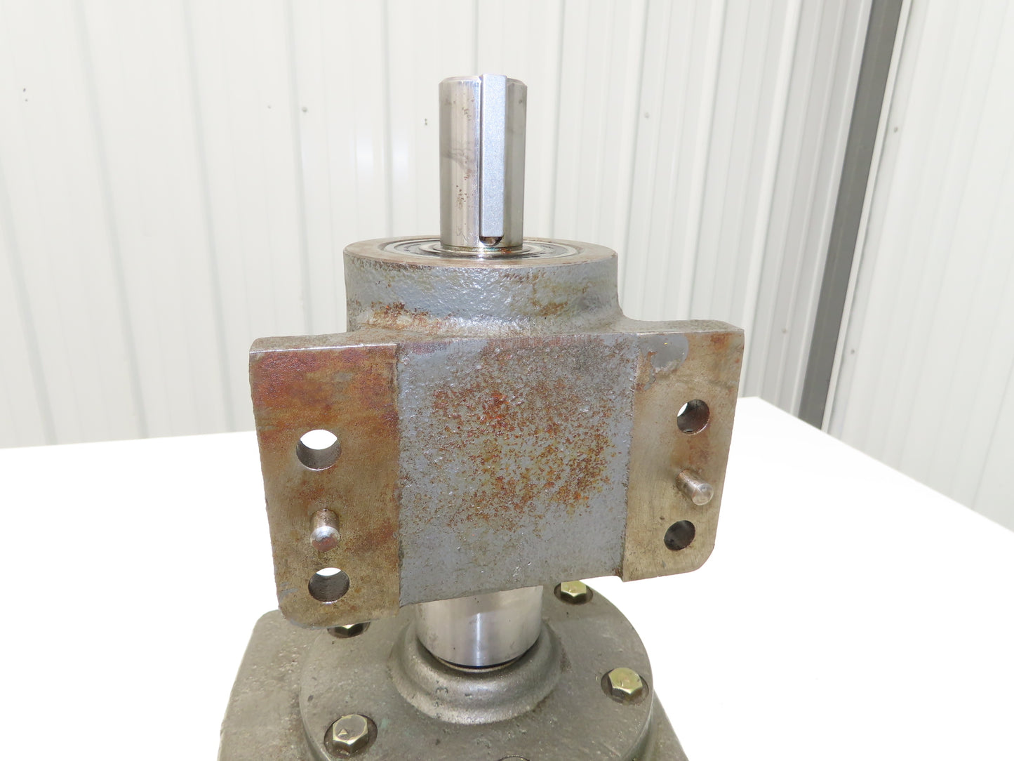 Mitsubishi CHVW 65R0-35.5 Worm Gearbox 38:1 Reducer 0.64kW 44rpm W/Bracket