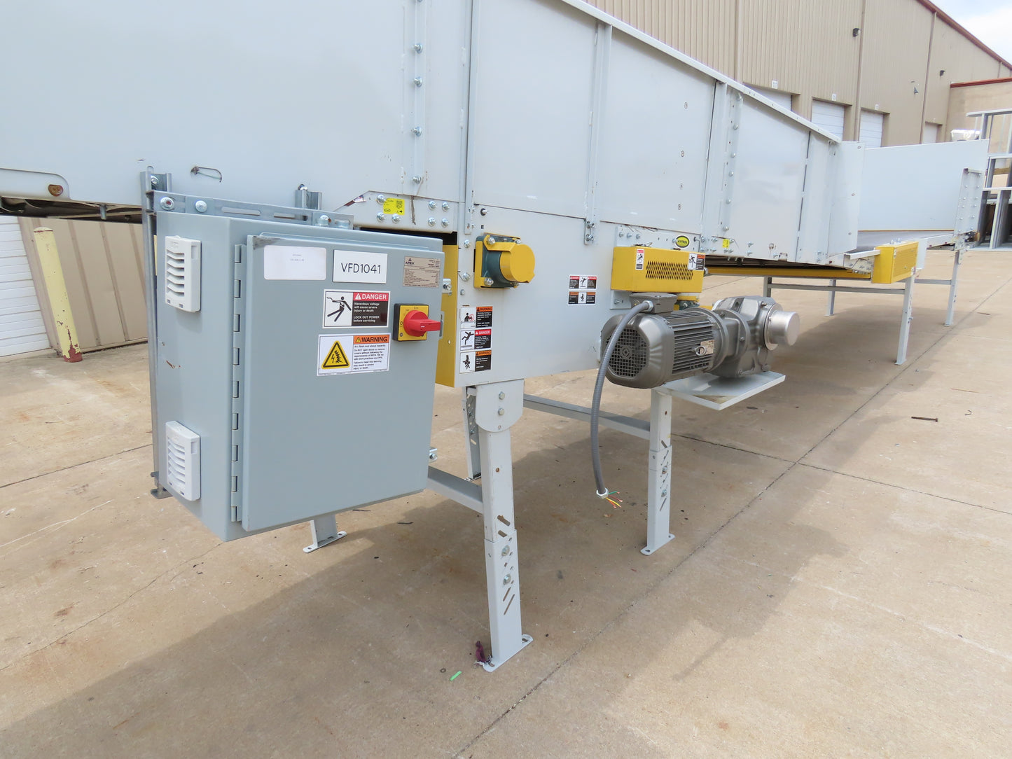 Hytrol BPC 49"x 56' Incline Belt Conveyor 7.5Hp 3PH Center Drive 170fpm 108"H