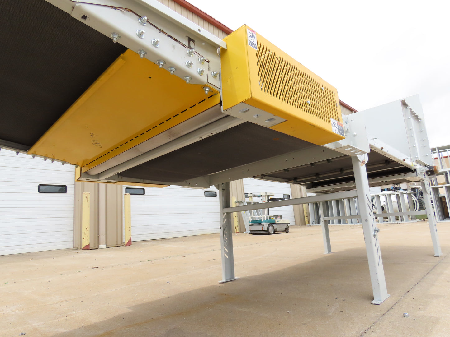 Hytrol BPC 49"x 56' Incline Belt Conveyor 7.5Hp 3PH Center Drive 170fpm 108"H