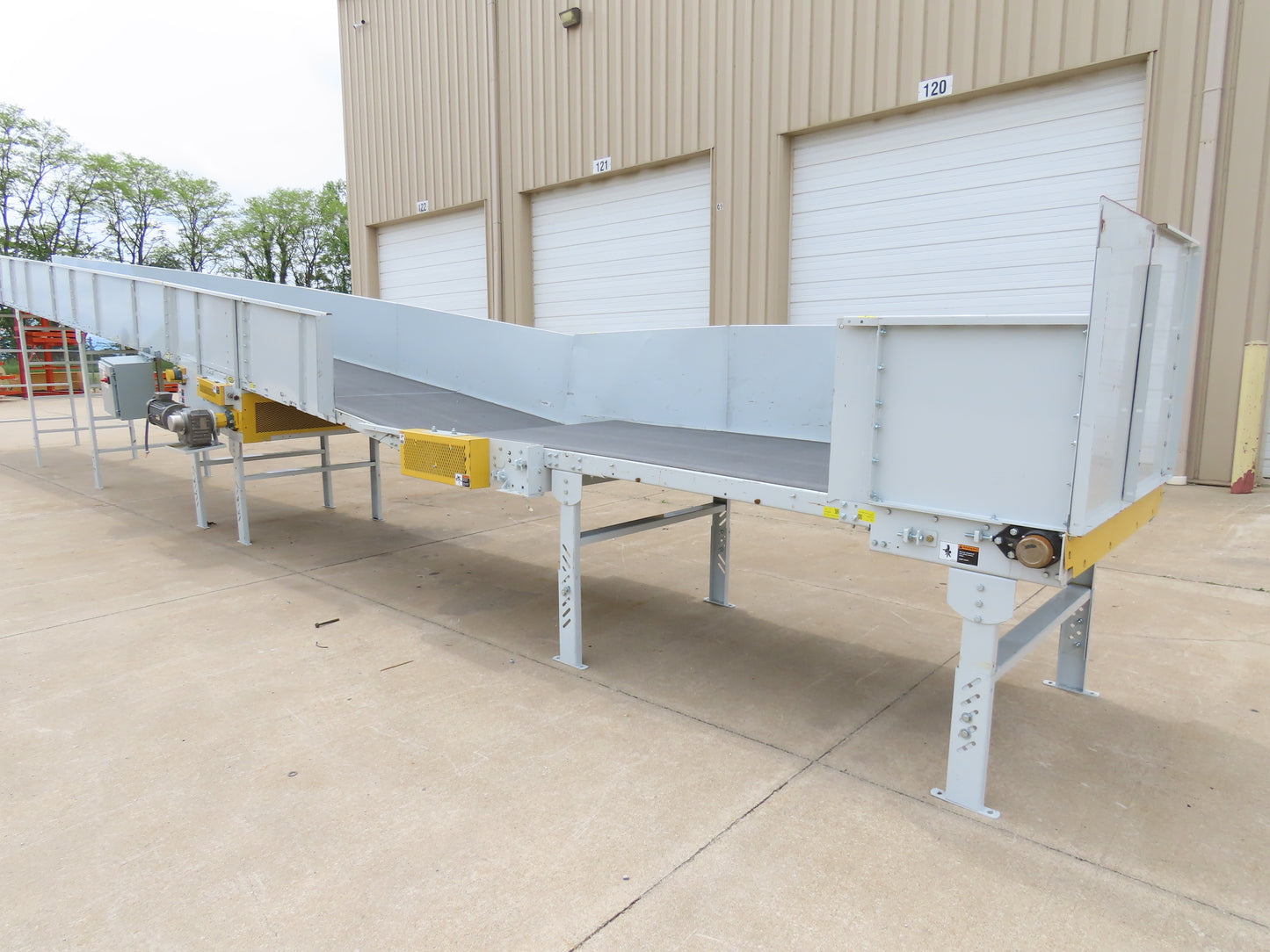 Hytrol BPC 49"x 56' Incline Belt Conveyor 7.5Hp 3PH Center Drive 170fpm 108"H