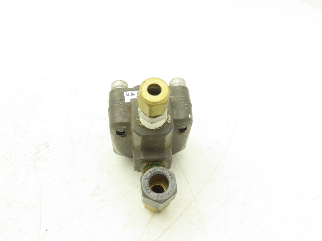 American Standard P54350 Pneumatic Shuttle Valve 200psi  1/4" Ports