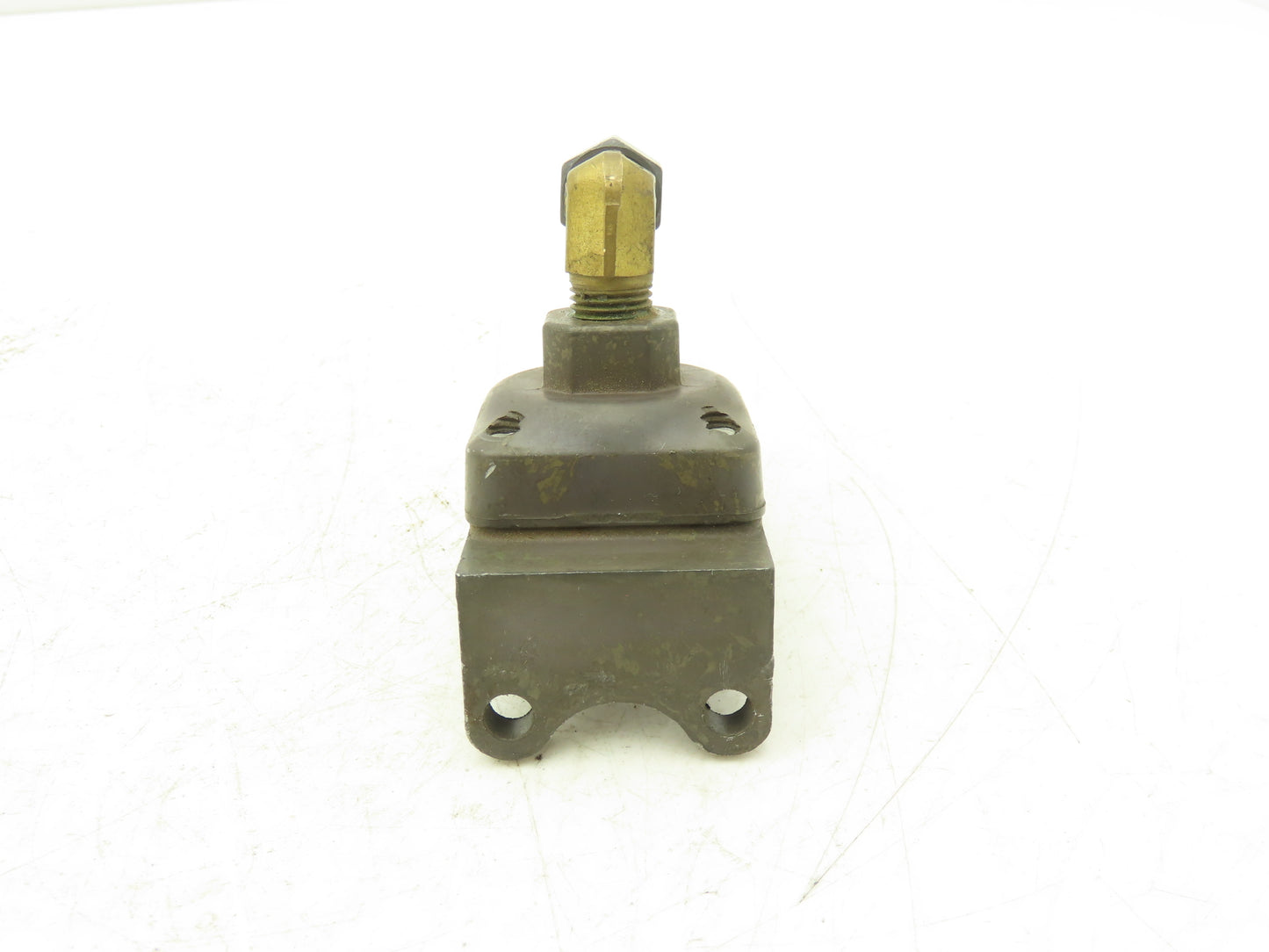 American Standard P54350 Pneumatic Shuttle Valve 200psi  1/4" Ports