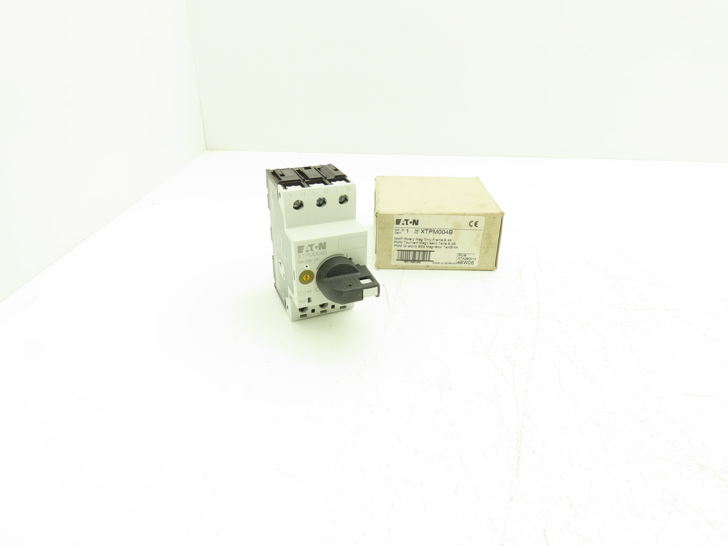 Eaton XTPM004B Circuit Breaker Rotary 4A 600V 50/60Hz 3Pole