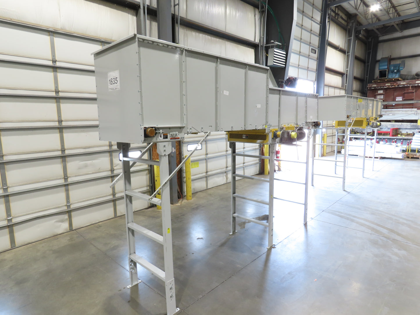 Hytrol HSS 37"x 15' Slider Bed Conveyor 35" Belt 3Hp 3PH Center Drive 120fpm