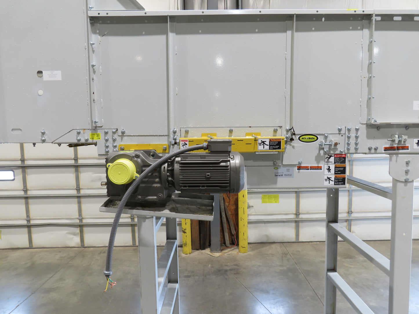 Hytrol HSS 37"x 15' Slider Bed Conveyor 35" Belt 3Hp 3PH Center Drive 120fpm