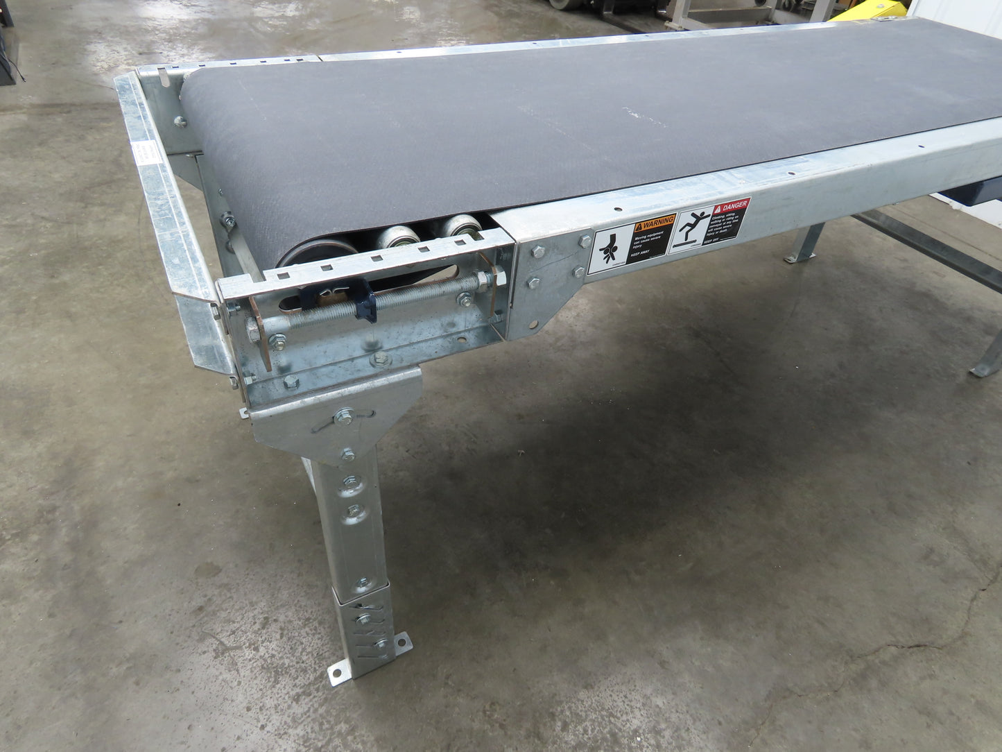 29"W x 7' Slider Bed Conveyor 24"Belt 1/2Hp 230/460V 3PH End Drive 64fpm