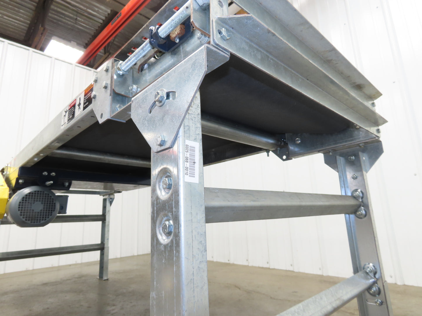29"W x 7' Slider Bed Conveyor 24"Belt 1/2Hp 230/460V 3PH End Drive 64fpm
