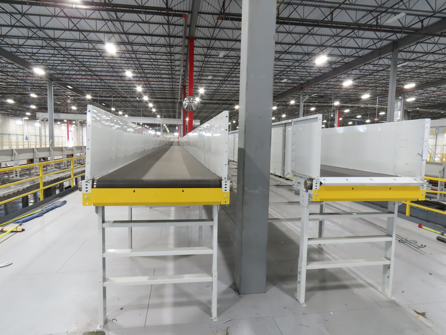 Hytrol HSS 43"x 63' Slider Bed Conveyor 41" Belt 7.5Hp 3PH Center Drive