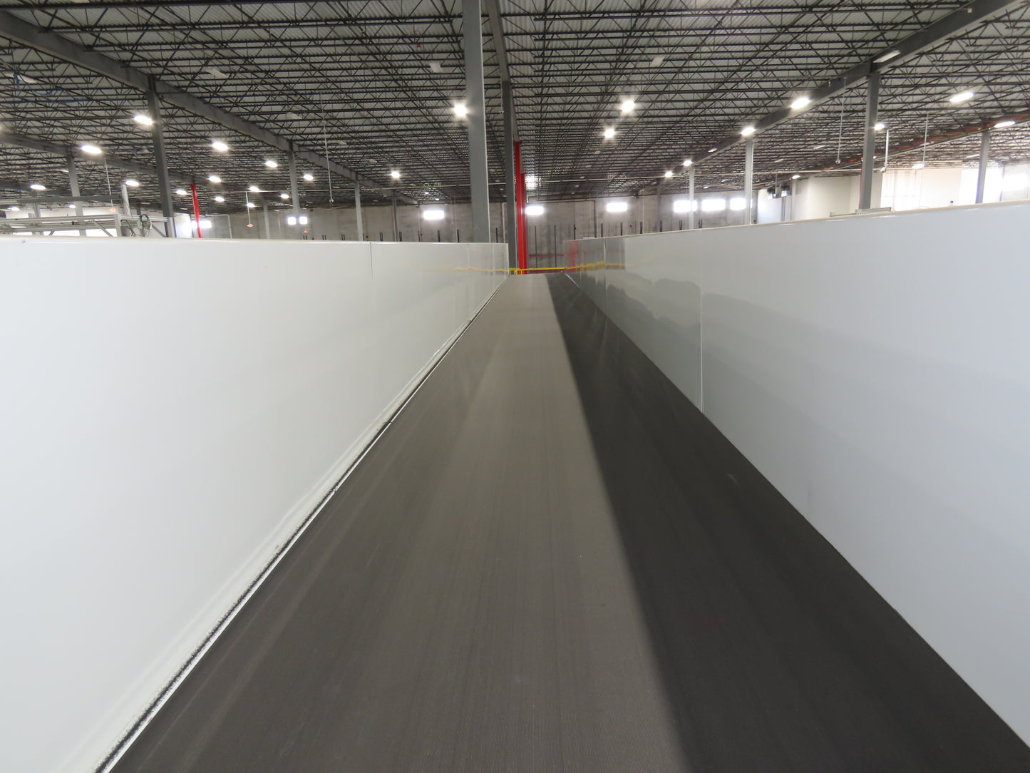 Hytrol HSS 43"x 63' Slider Bed Conveyor 41" Belt 7.5Hp 3PH Center Drive