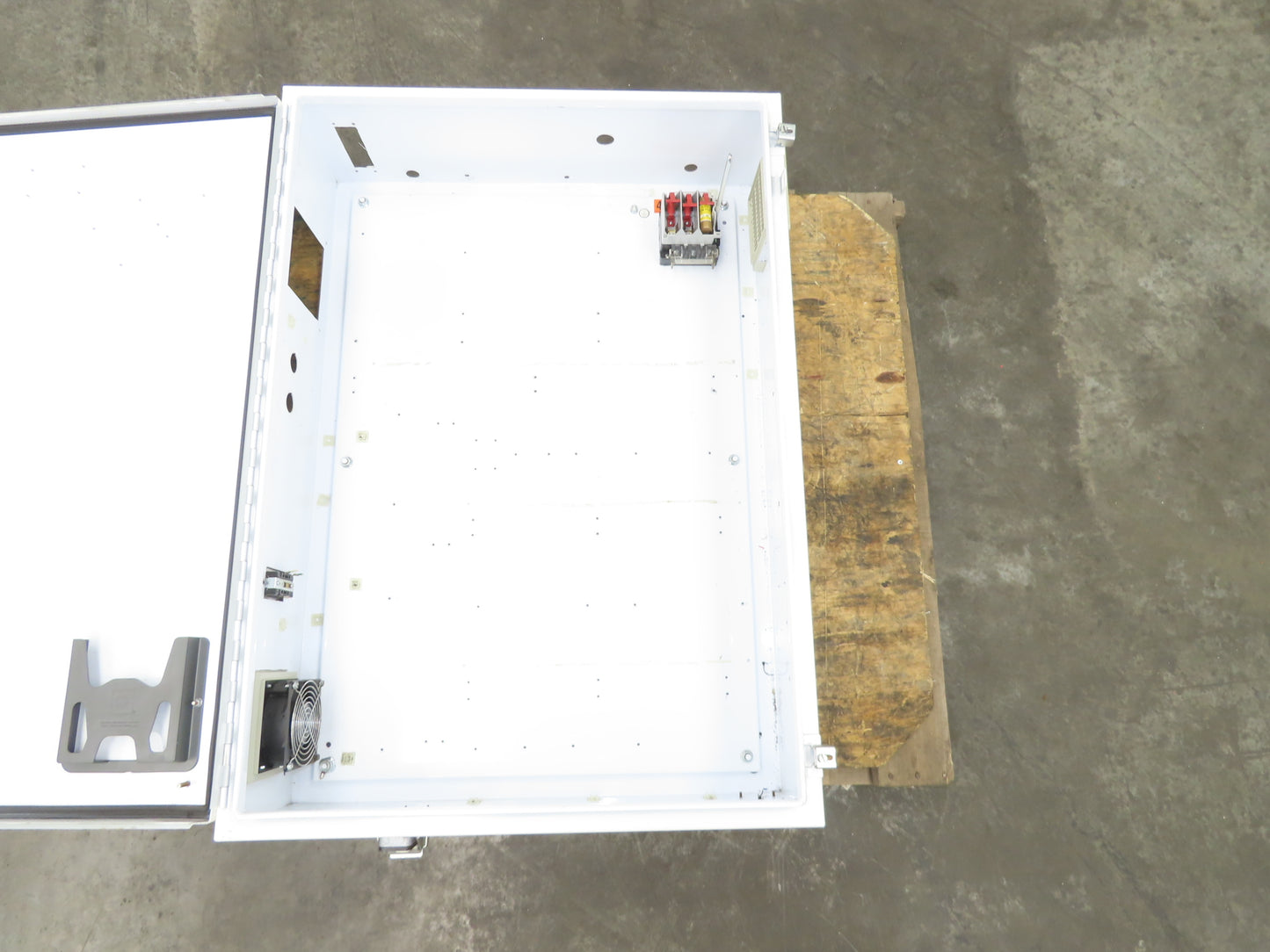 Hoffman A-423008LP Electrical Enclosure 42x30x10" 30A Disconnect Backpanel