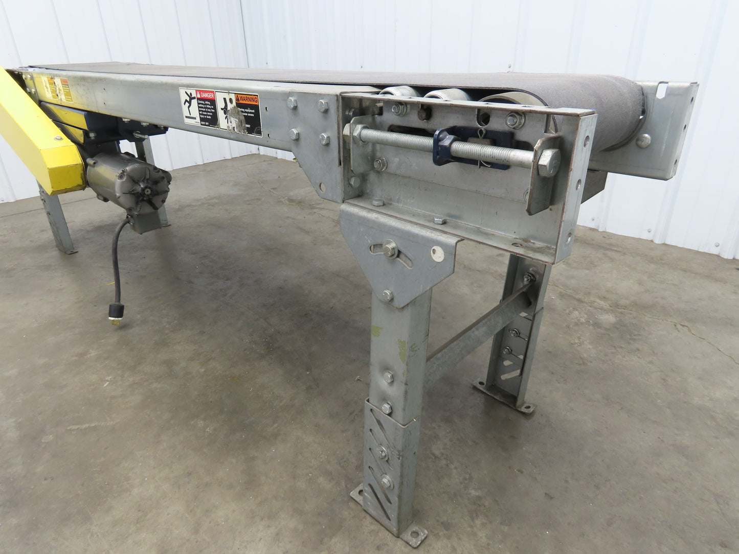 17"W x 7' Slider Bed Conveyor 12"Belt .17Hp 115/230V 1PH End Drive 60fpm Adj Ht