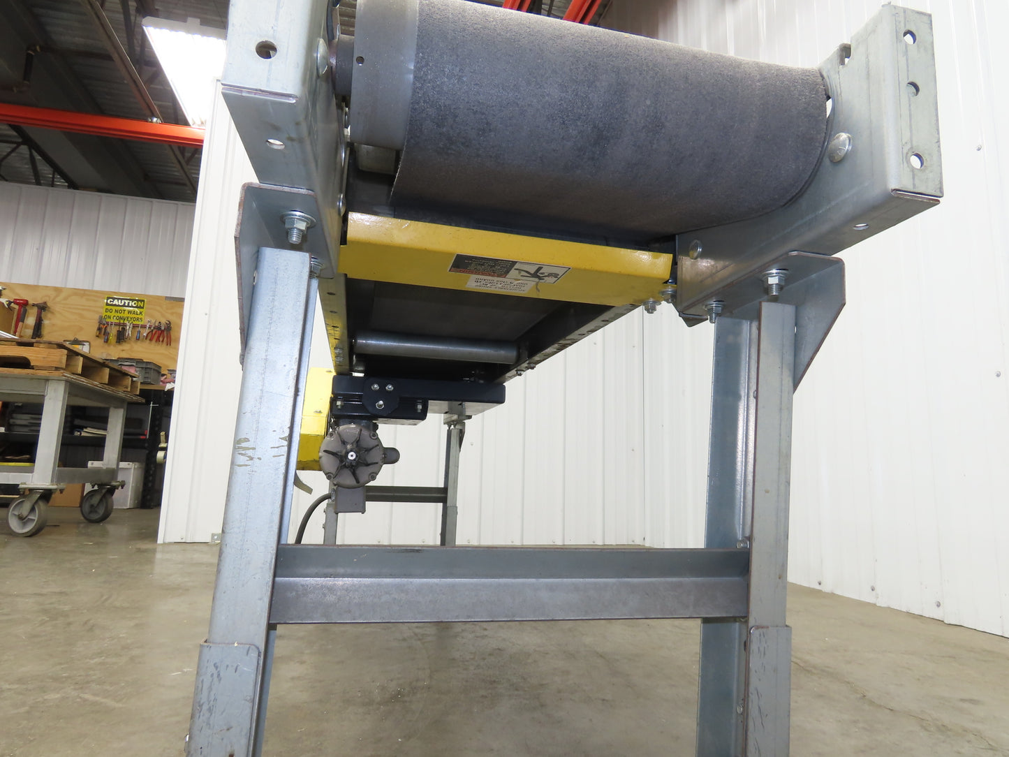 17"W x 7' Slider Bed Conveyor 12"Belt .17Hp 115/230V 1PH End Drive 60fpm Adj Ht