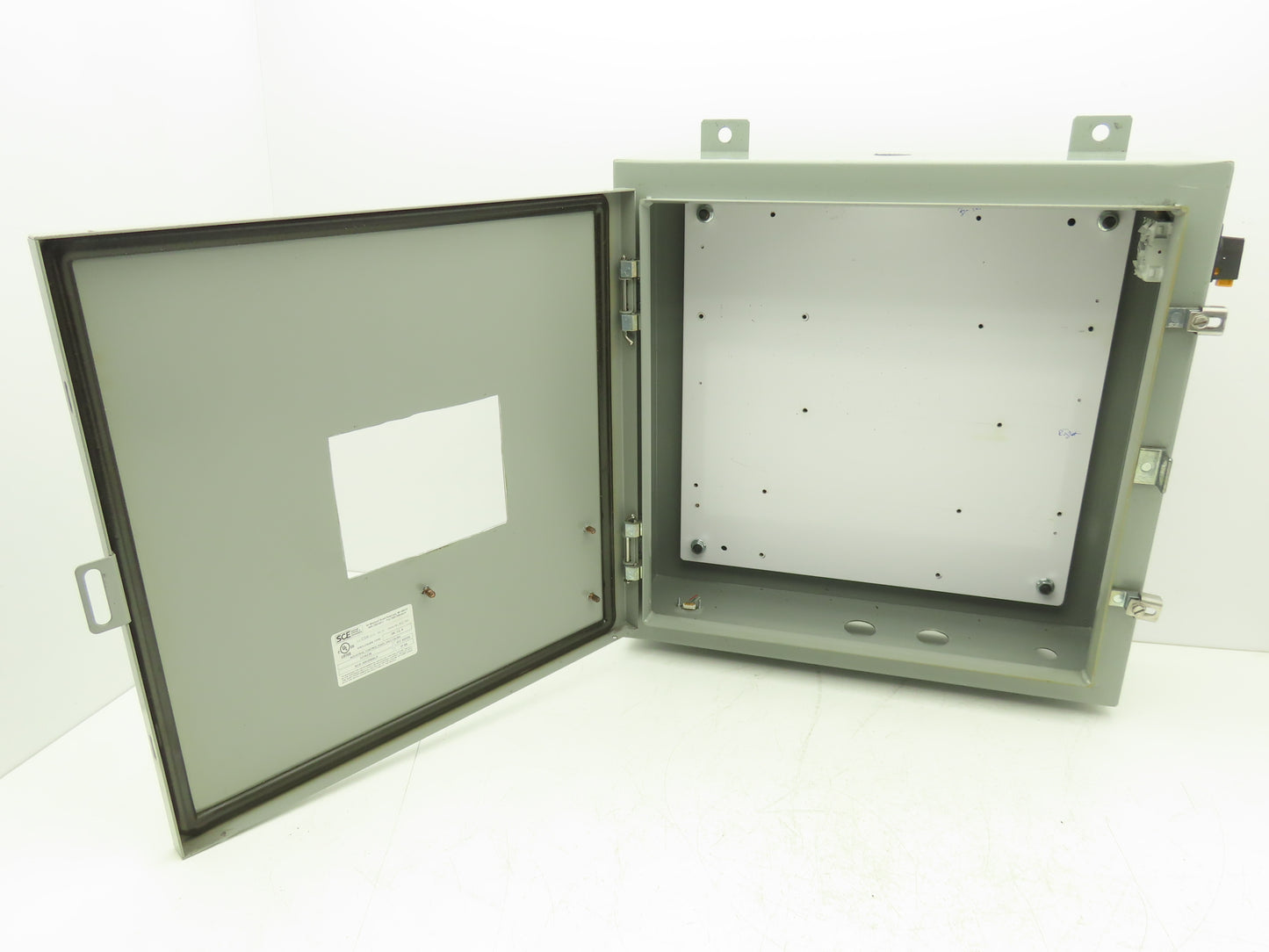 Saginaw SCE-20H2006LP Electrical Enclosure 20x20x6" Backplate Knockout Wallmount