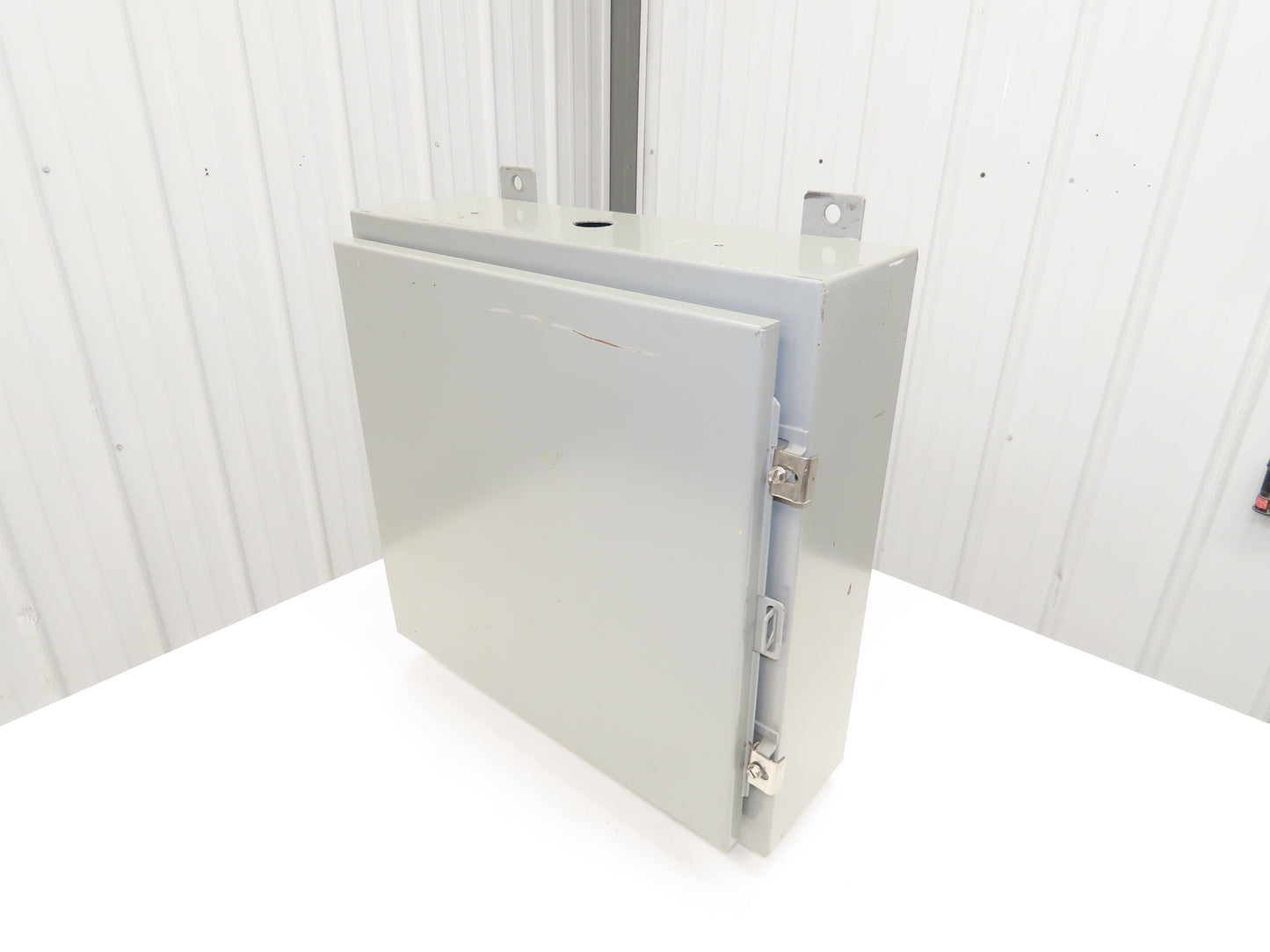 Saginaw SCE-20H2006LP Electrical Enclosure 20x20x6" Backplate Knockout Wallmount
