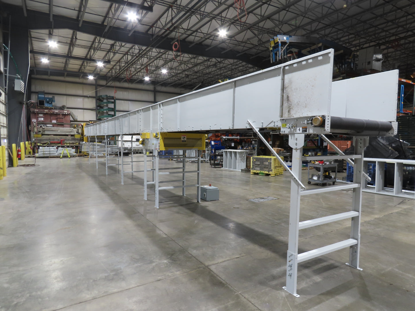 Hytrol BPC 49"x 63' 6" Slider Bed Conveyor 47"Belt 7.5Hp 3PH Center Drive 170fpm