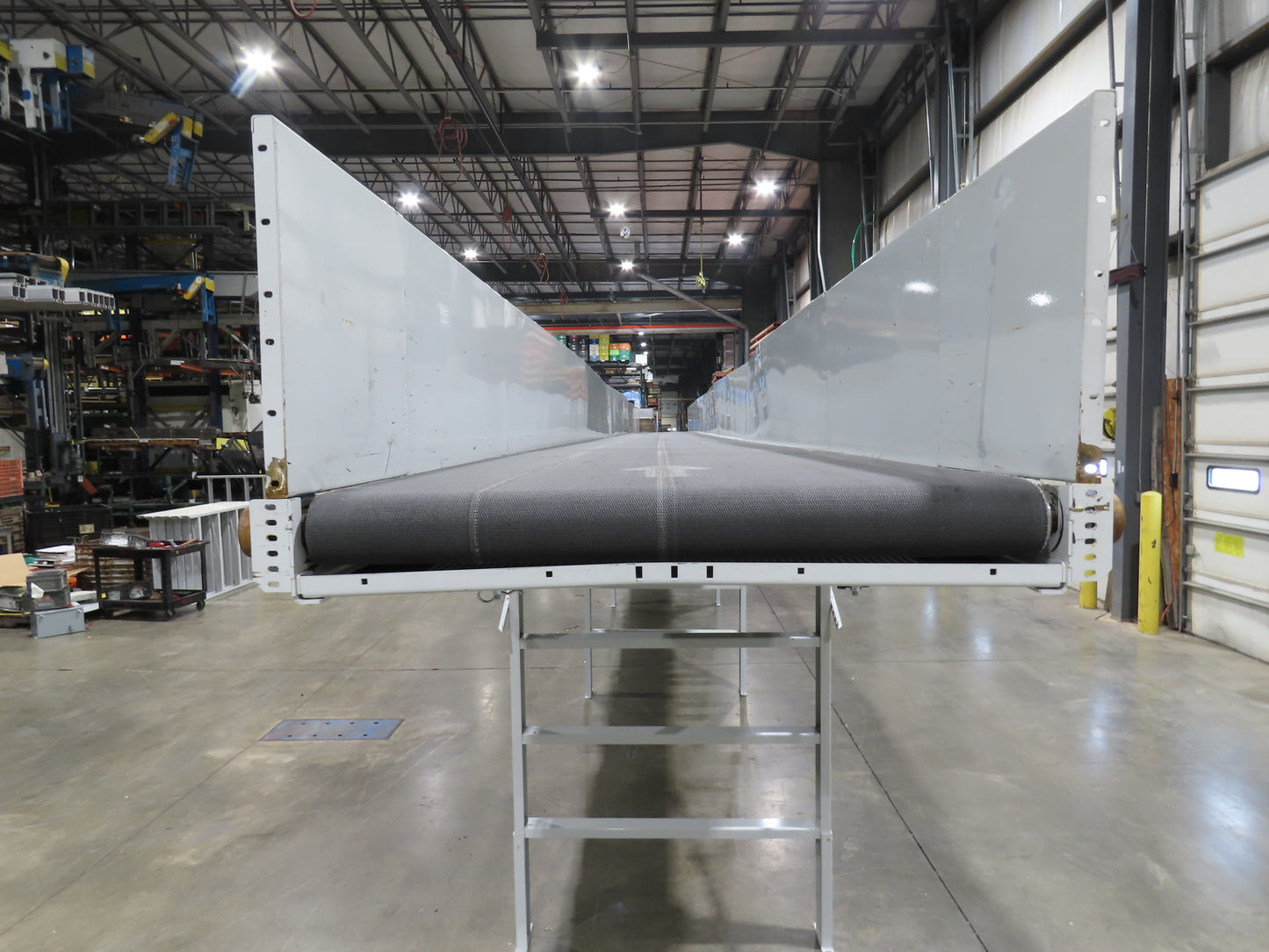 Hytrol BPC 49"x 63' 6" Slider Bed Conveyor 47"Belt 7.5Hp 3PH Center Drive 170fpm