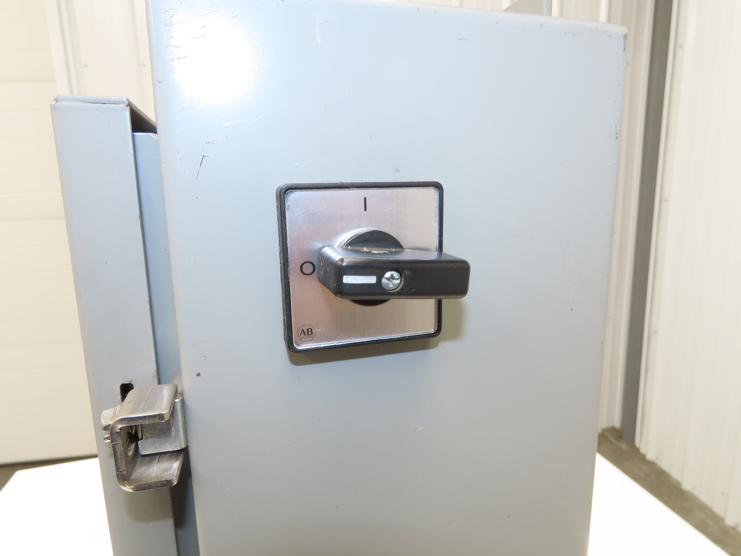 Saginaw SCE-24H2406LP Electrical Enclosure 24x24x6" Backplate Knockout Wallmount