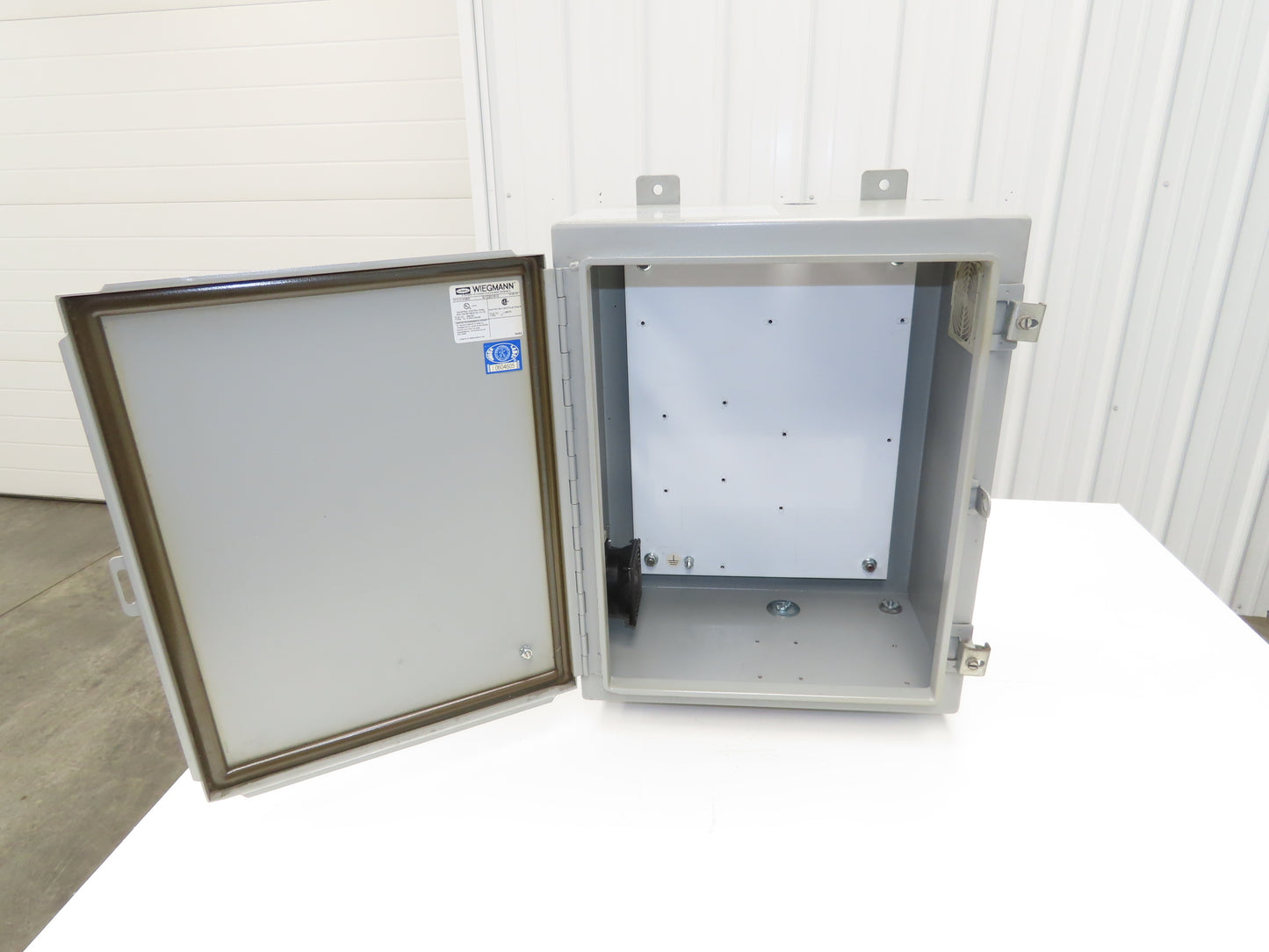 Wiegmann N12201610 Electrical Enclosure Cabinet 20"x16"x10" Backplate