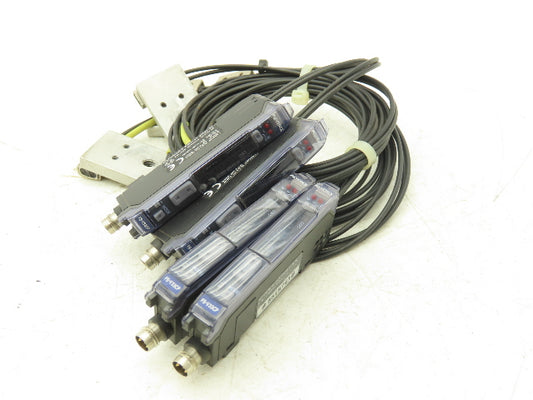Keyence FS-V33CP Fiber Optic Sensor 24V Various Cable Lengths Included Lot of 4