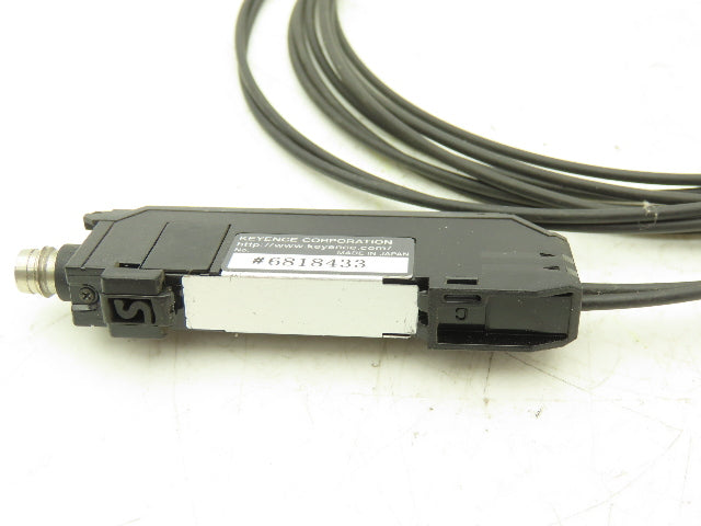 Keyence FS-V31CP Fiber Optic Sensor 24V Various Cable Lengths Included Lot of 4