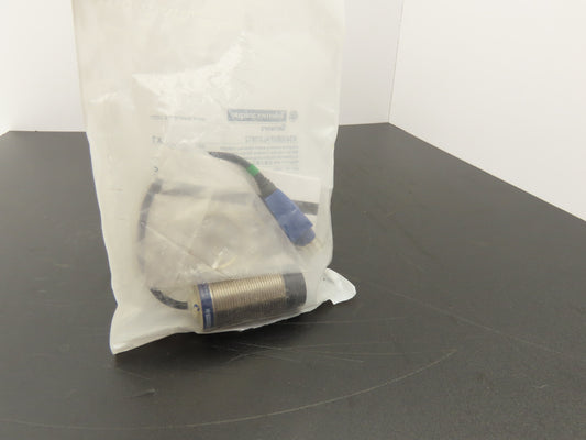 Telemecanique XS630B2PAL01M12 Inductive Proximity Switch 30MM Barrel