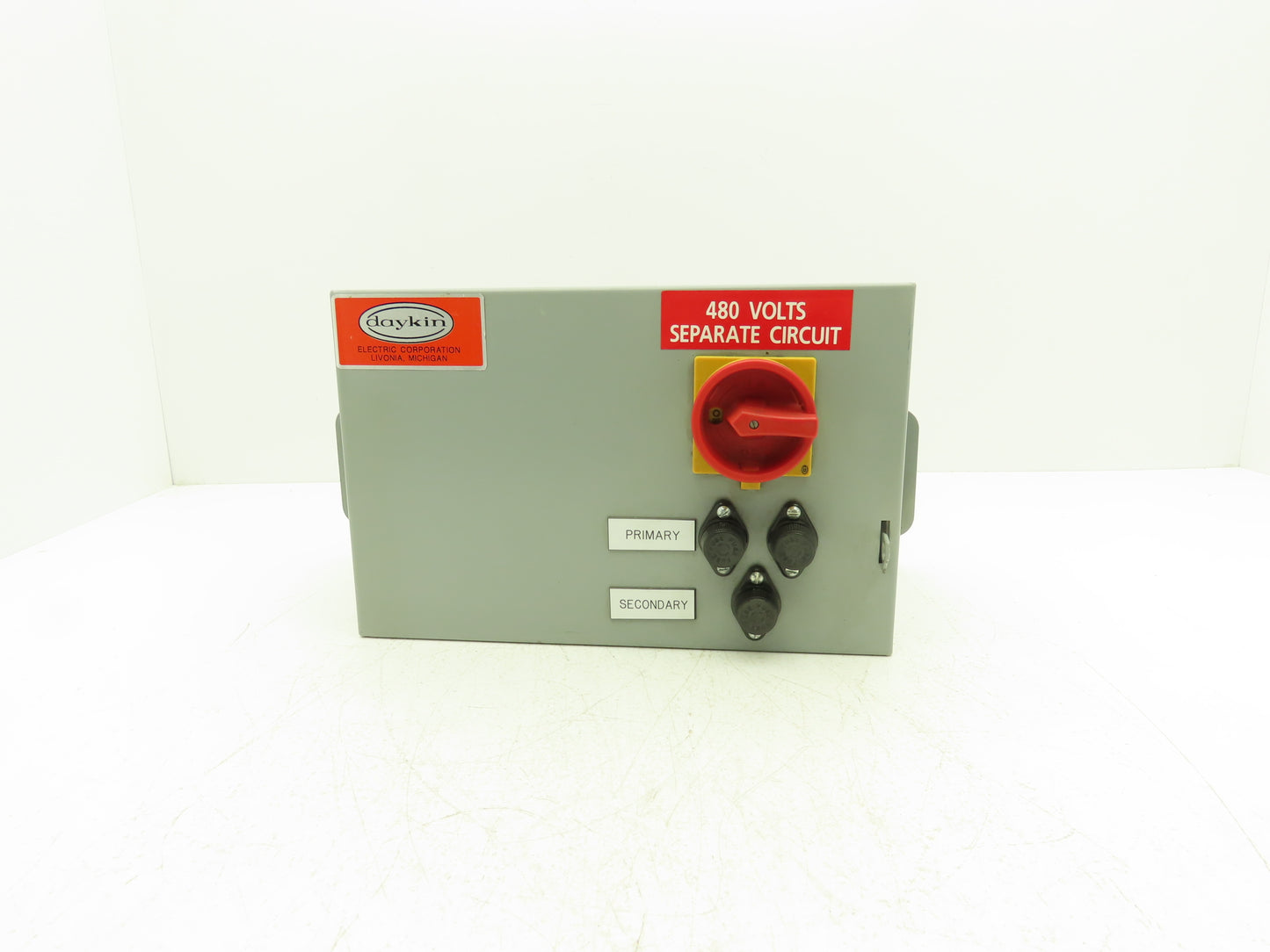 Daykin LTFS-09 Electric Transformer Disconnect 250 VA PRI: 480V SEC: 120V