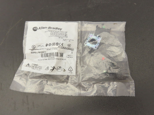 Allen Bradley Pushbutton Green Illuminated Momentary 2 NO 2NC 22mm