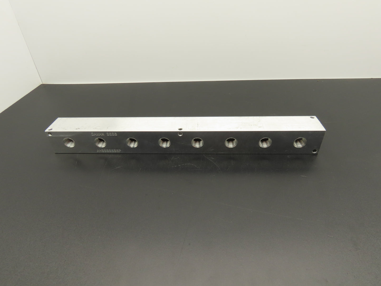 Daman AH0000808P Hydraulic 8 Station Aluminum Header Manifold