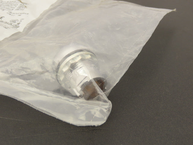 Allen Bradley Pushbutton Amber Orange Illuminated Momentary 2 NO 2NC 22mm