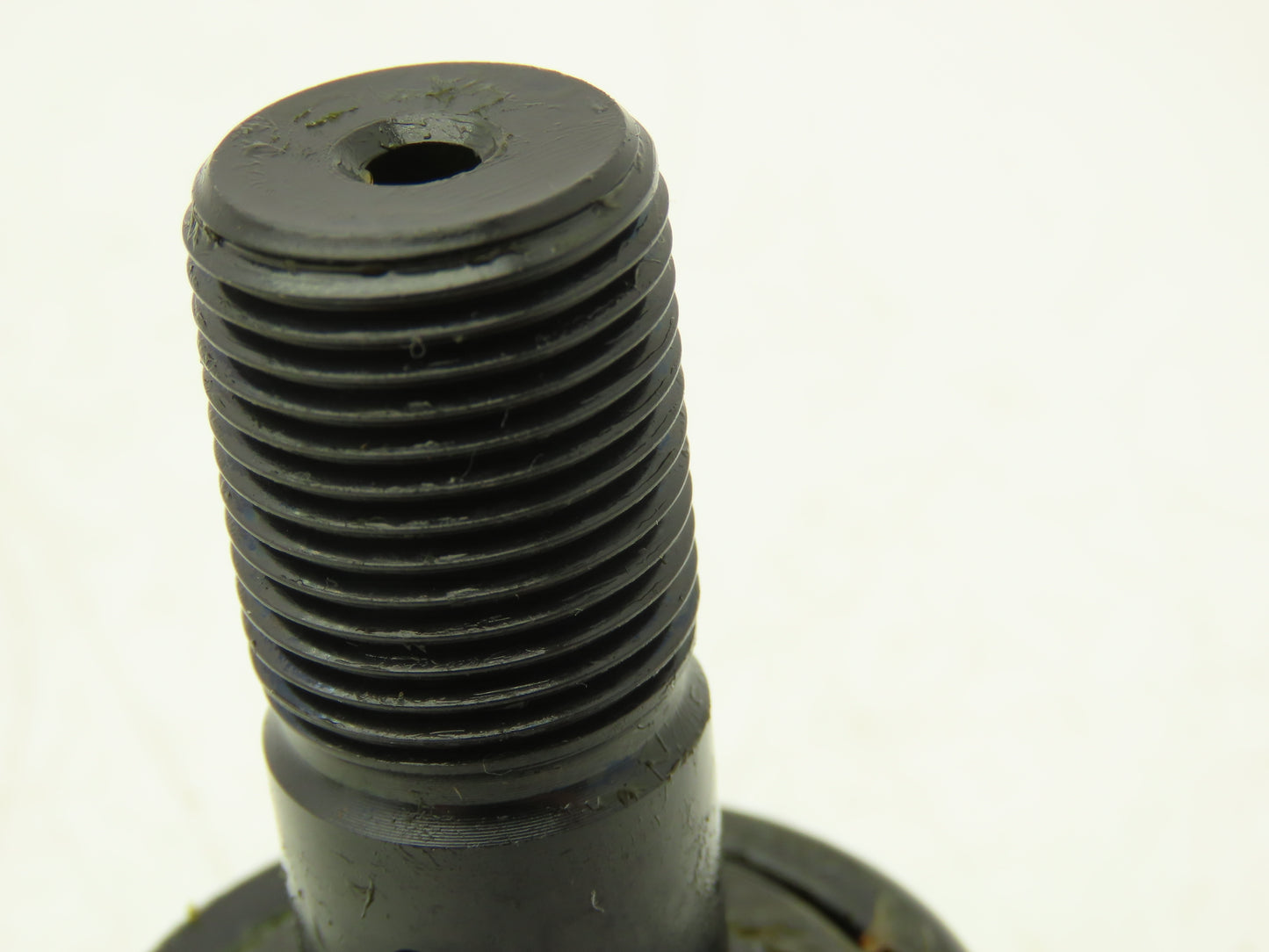 McGill CF 1 3/4 SB Flat Cam Follower 1-3/4" Roller Dia 1" Width Lubri-Disc Seal