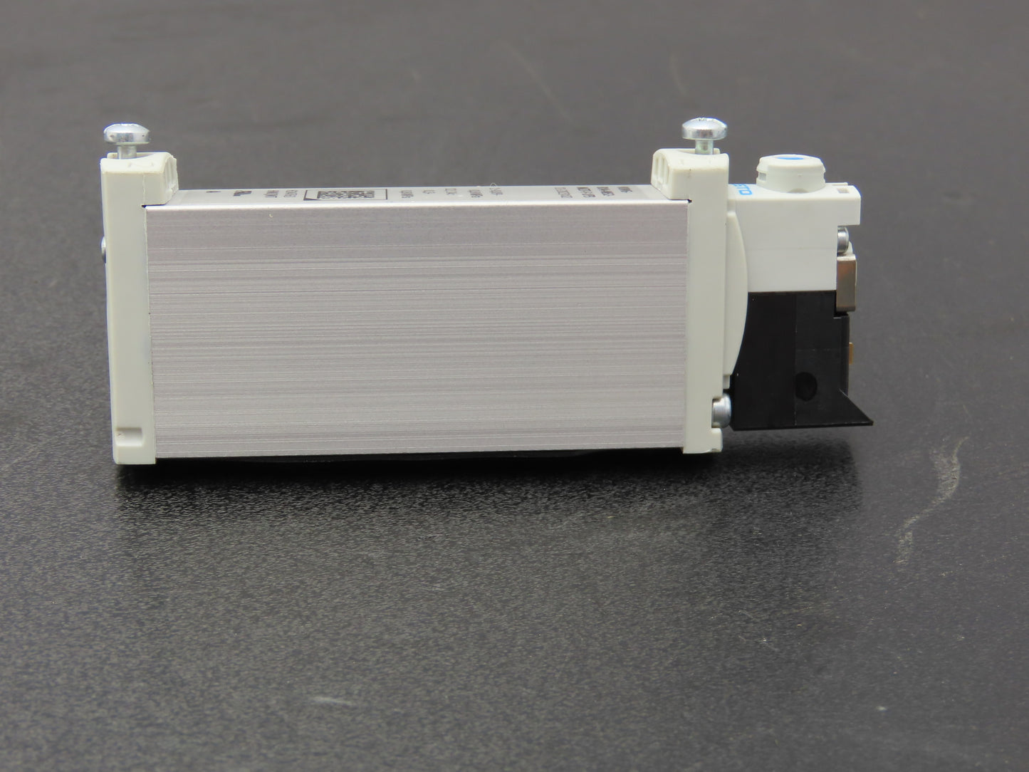 Festo VUVG-B14-M52-MZT-F-1P3 Pneumatic Air Solenoid Valve 2 Pos 5 Way 24V Coil