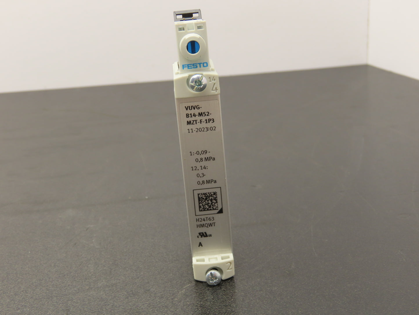 Festo VUVG-B14-M52-MZT-F-1P3 Pneumatic Air Solenoid Valve 2 Pos 5 Way 24V Coil